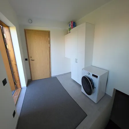 Appartement Pihtla Poik Kuelalistemaja #2 Kuressaare
