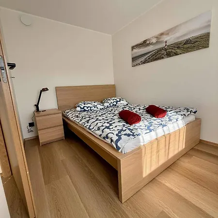Pihtla Poik Kuelalistemaja #2 Appartement *