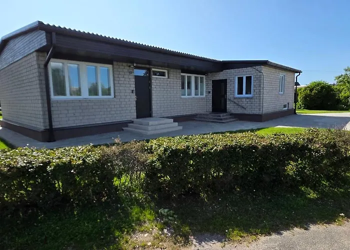 Pihtla Poik Kuelalistemaja #2 Appartement *